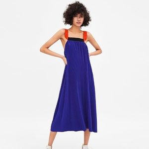 PLEATED DRESS WITH STRAPS